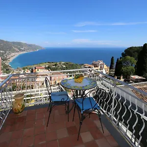 taormina-wonderful-view.taorminaitalyhotels.com/